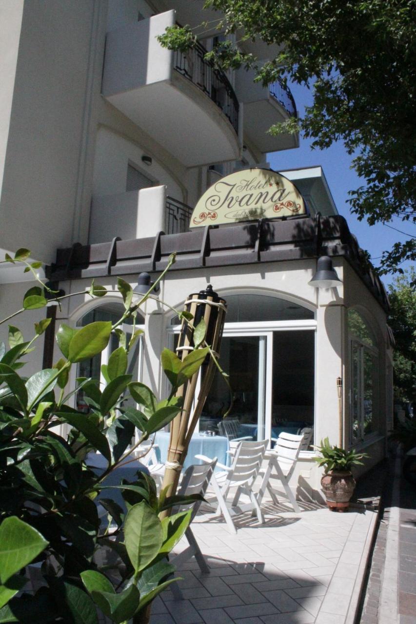 Hotel Ivana Мисано Адриатико Екстериор снимка